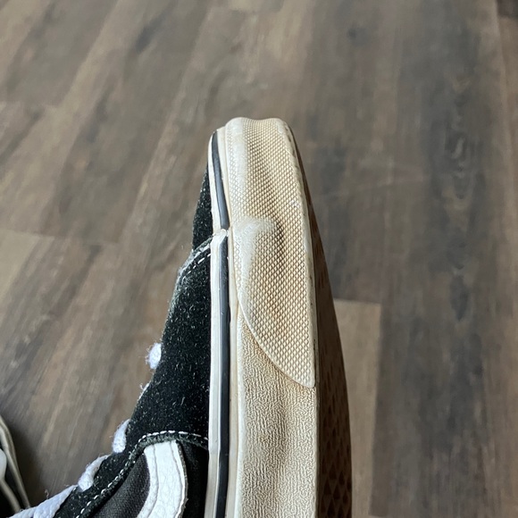 Vans Black and White Unisex Shoes - Picture 9 of 13